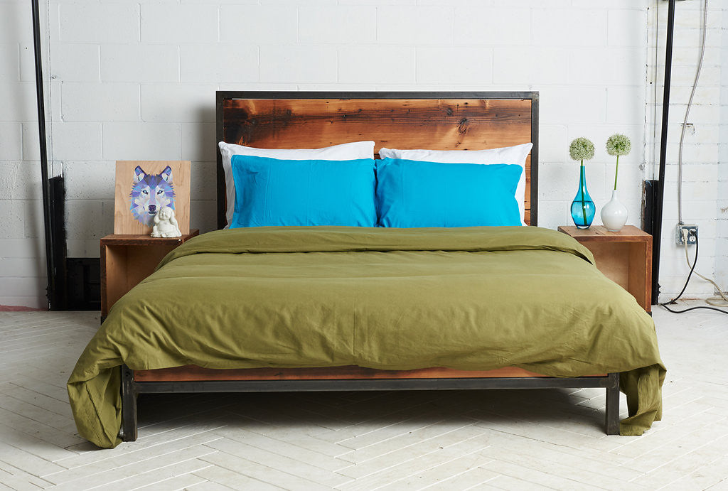 duvet cover | commando olive | metal bed | bedface