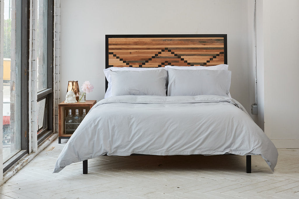 duvet cover | feather grey | metal bed | bedface