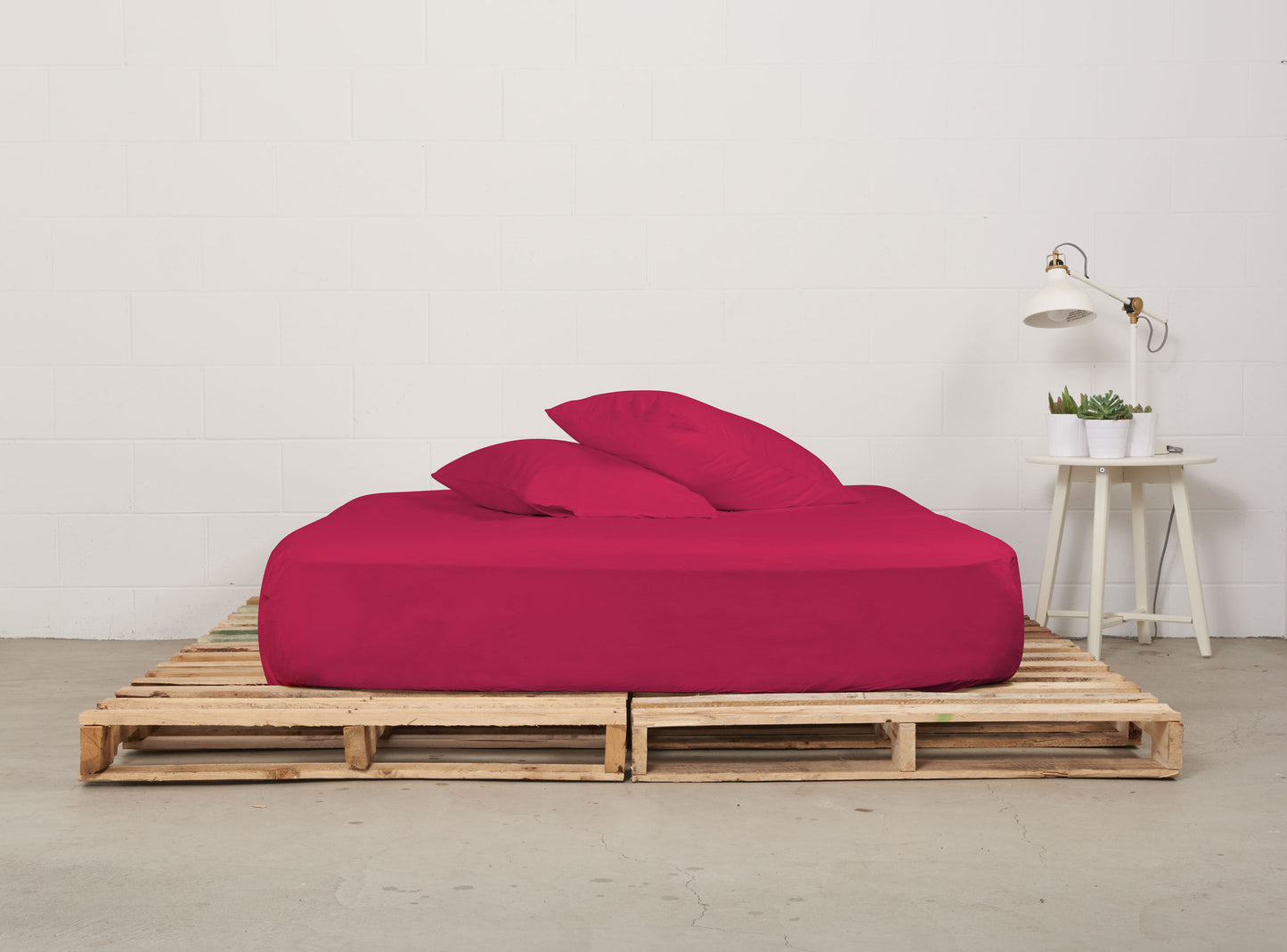 fitted sheet | siesta pink | pallet bed | bedface