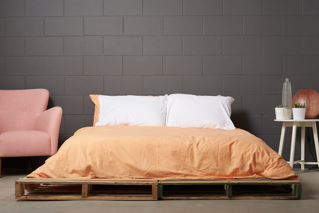 duvet cover | peach | pallet bed 2 | bedface