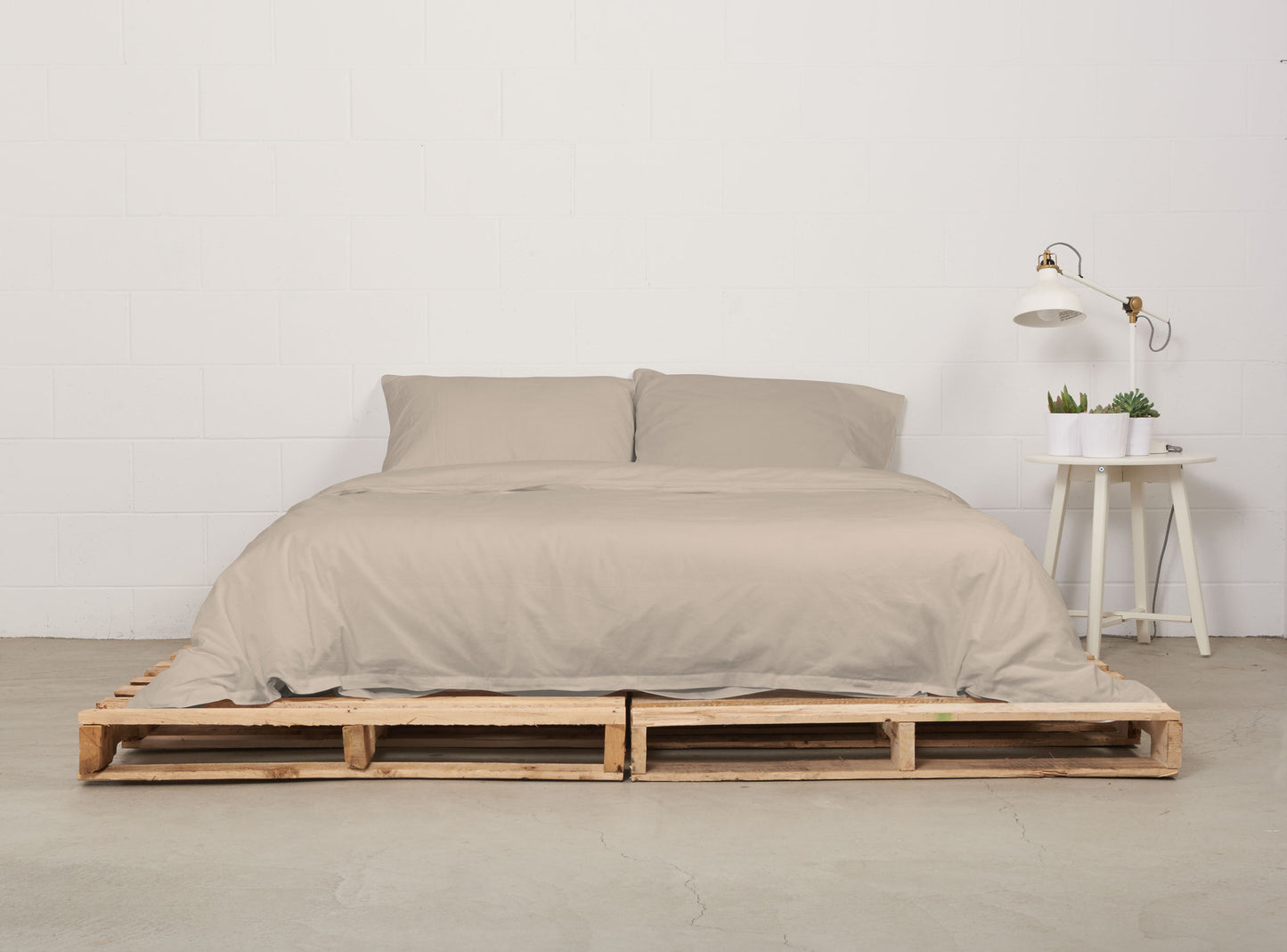 duvet cover | café latte | pallet bed | bedface