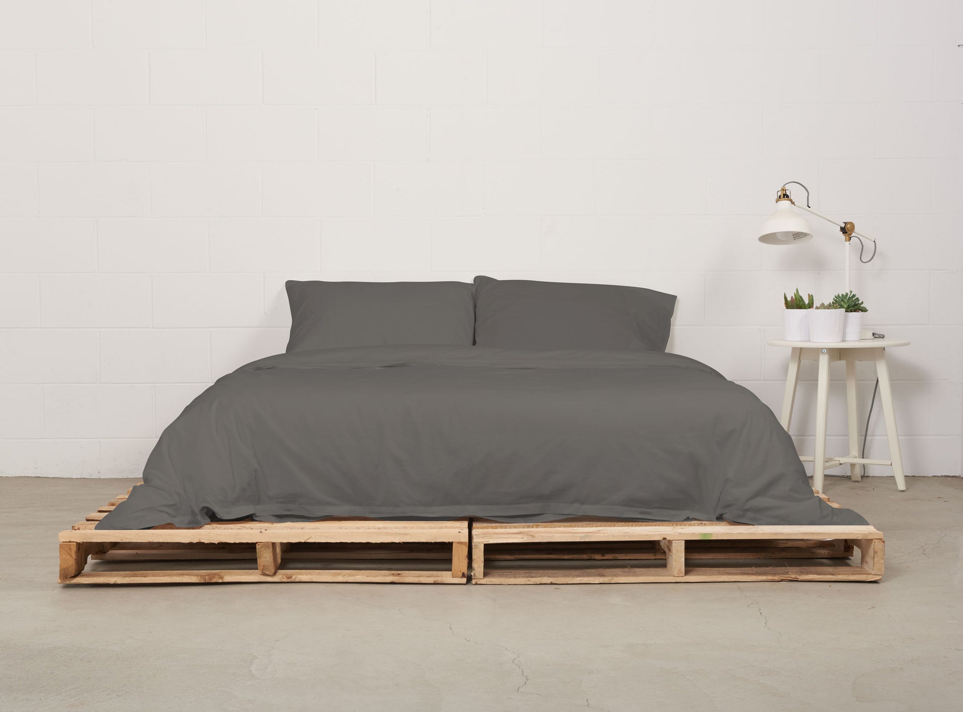 duvet cover | moonrock grey | pallet bed | bedface