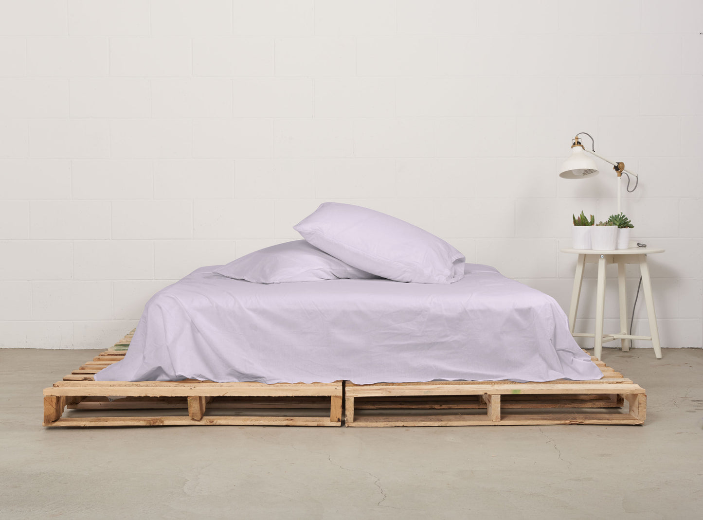 flat sheet | lavender | pallet bed | bedface