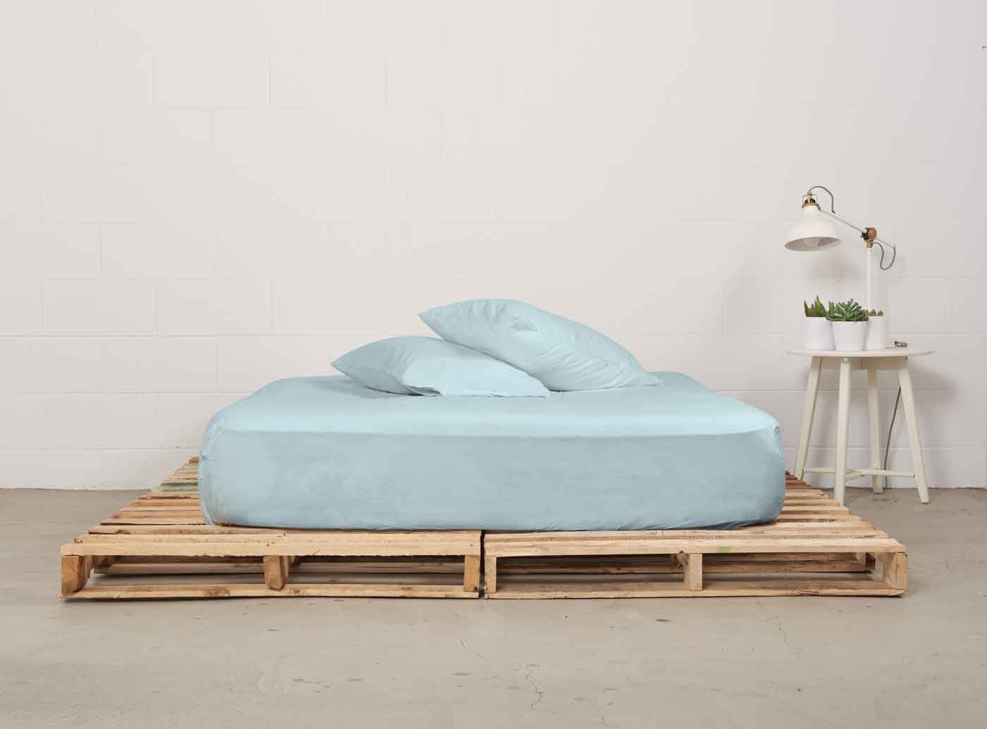 fitted sheet | ice blue | pallet bed | bedface