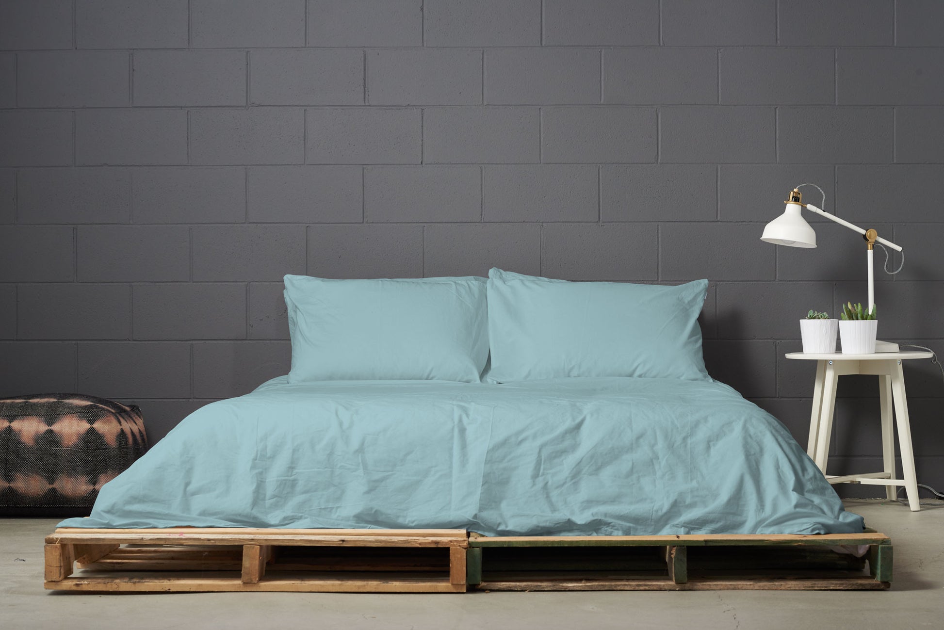 sleep set | refresh | pallet bed | bedface