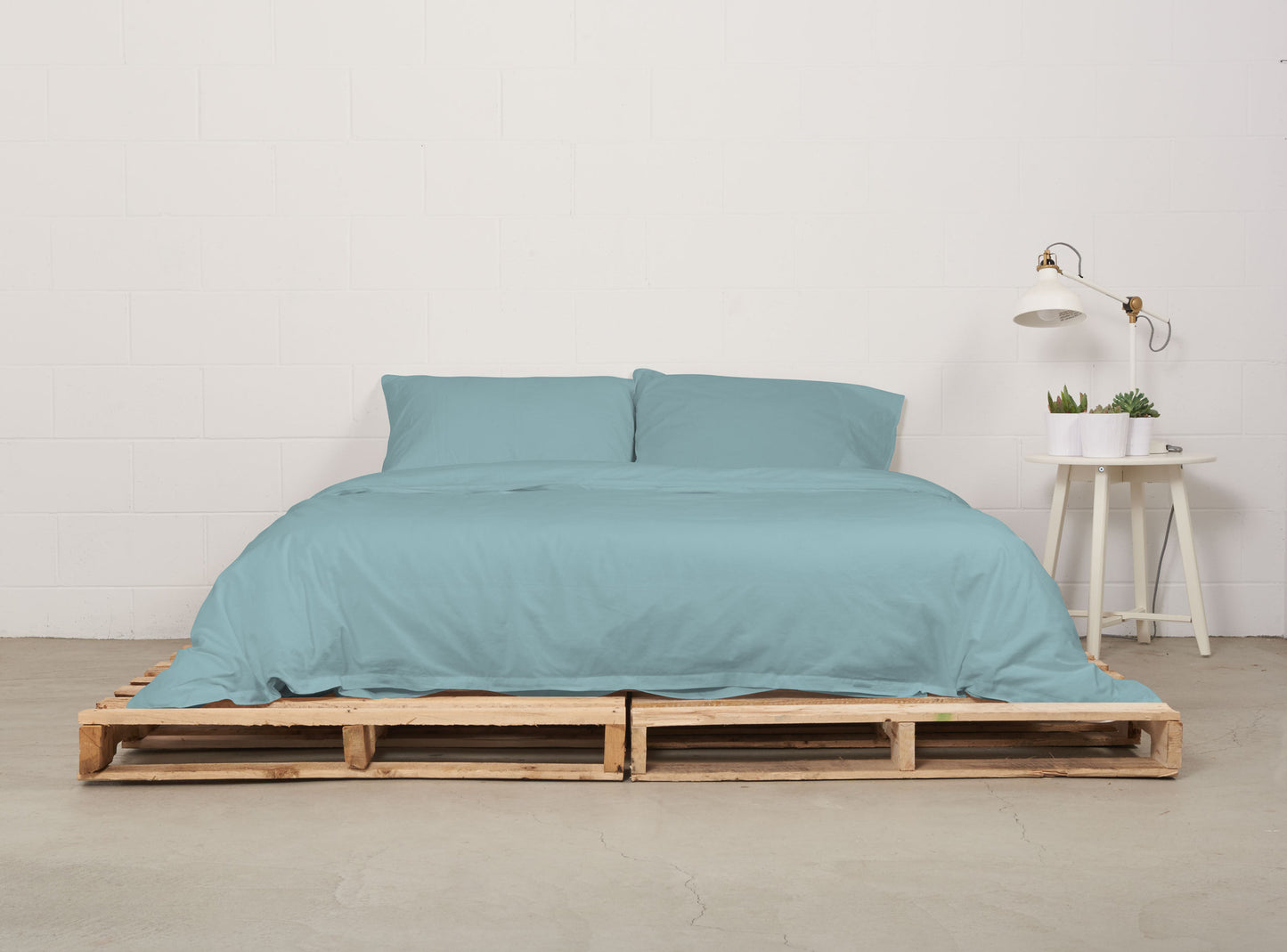 duvet cover | seabreeze teal | pallet bed | bedface