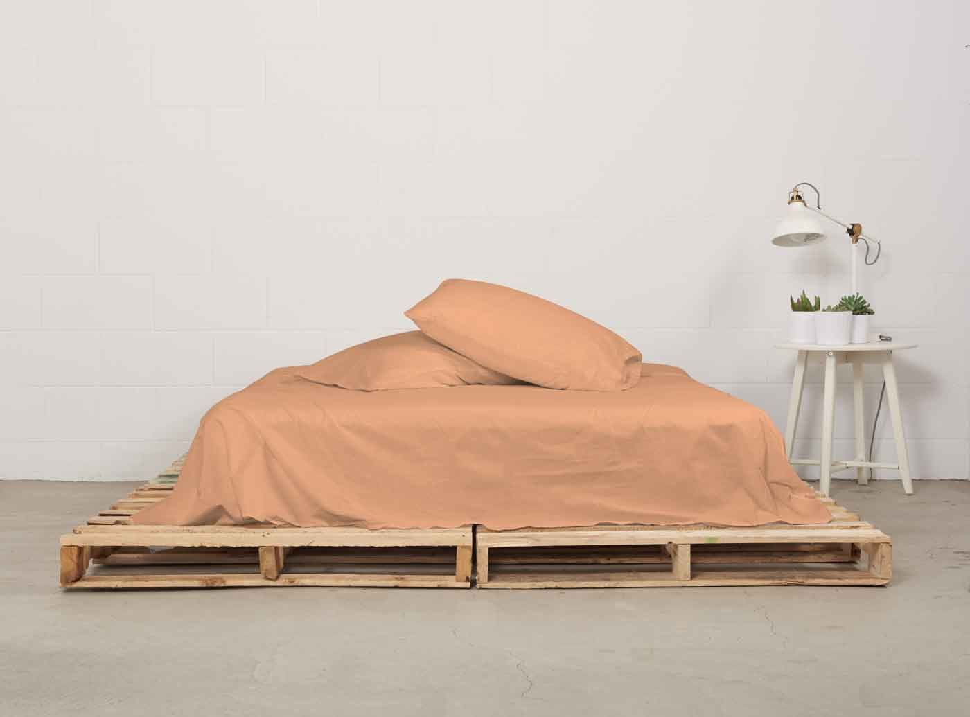 flat sheet | peach | pallet bed | bedface