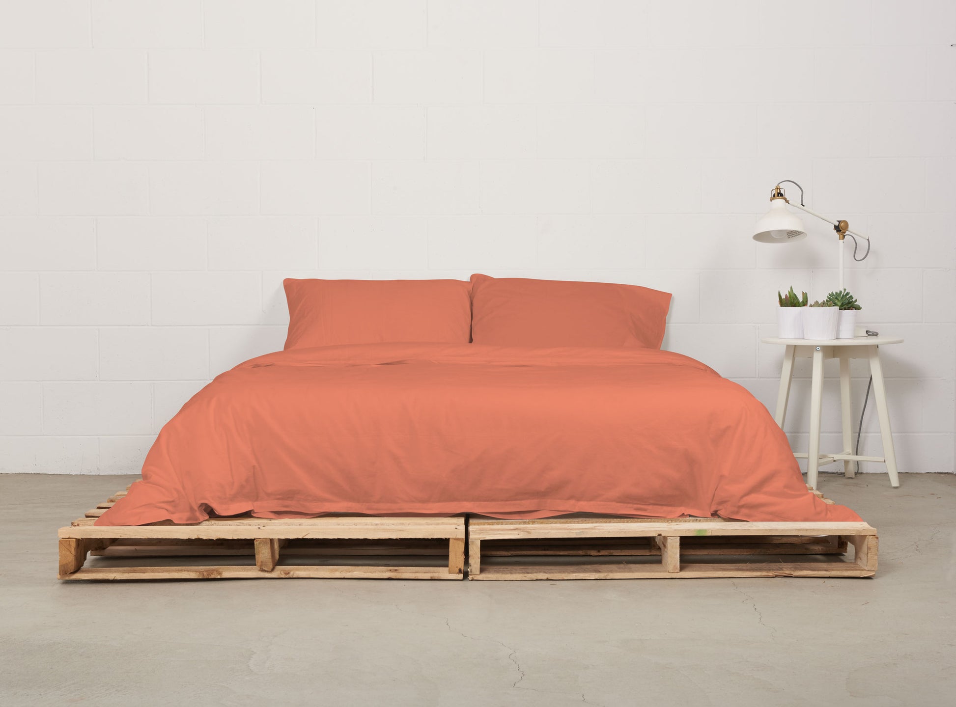 duvet cover | sunrise coral | pallet bed | bedface