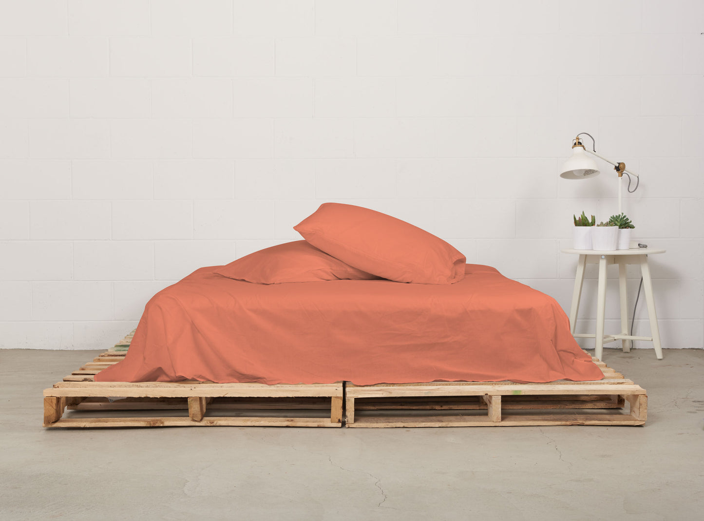flat sheet | sunrise coral | pallet bed | bedface