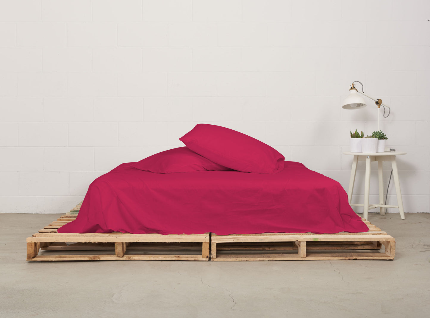 flat sheet | siesta pink | pallet bed | bedface