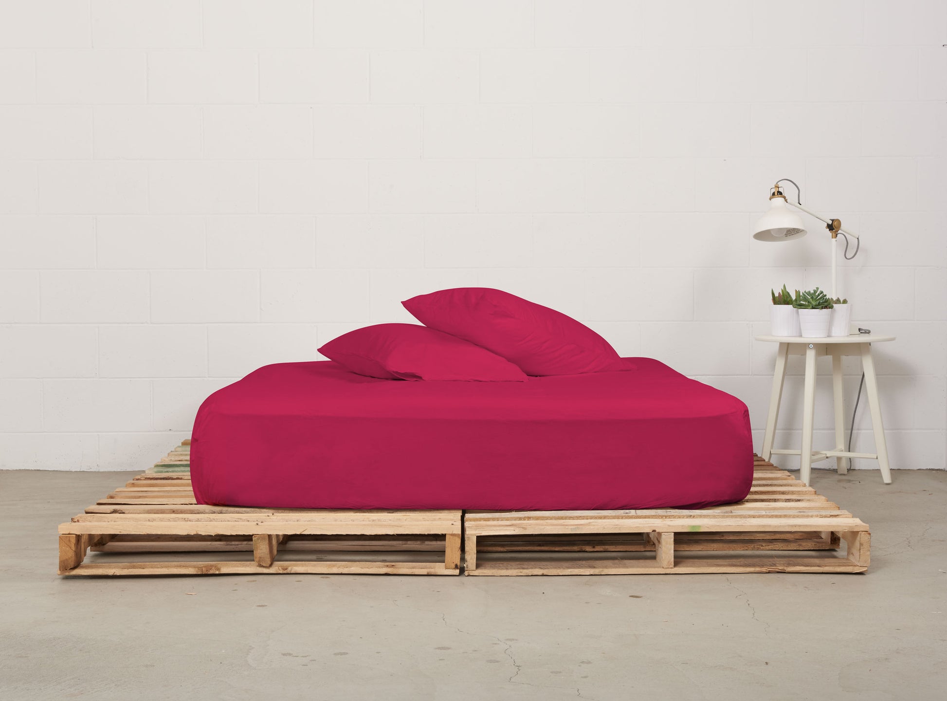 fitted sheet | siesta pink | pallet bed | bedface